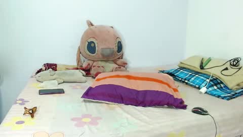 Snapshot of emily_rousxxx chatting on 10-12-25, 10:53 Emily IGEmmily Baussa online show from 10-12-25, 10:53