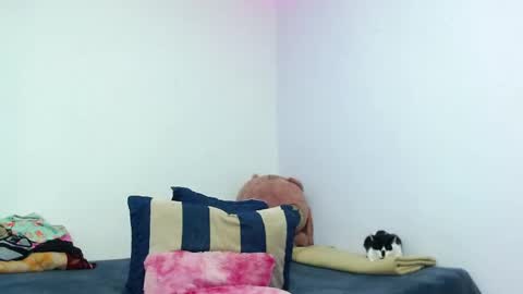 Snapshot of emily_rousxxx chatting on 12-05-25, 07:54 Emily IGEmmily Baussa online show from 12-05-25, 07:54