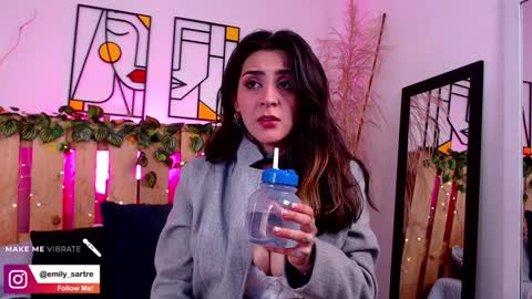 Snapshot of emily_sartre chatting on 12-15-24, 06:04 Emilly online show from 12-15-24, 06:04