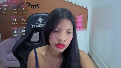 emily_smith_t online show from 06-01-26, 07:37