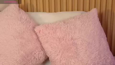 Snapshot of emily_sweett12 chatting on 06-24-26, 12:04 Emily online show from 06-24-26, 12:04