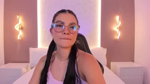 Snapshot of emily_tolson chatting on 02-04-26, 08:03 emily_tolson online show from 02-04-26, 08:03