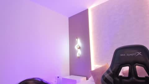 Snapshot of emily_tolson chatting on 02-25-26, 11:42 emily_tolson online show from 02-25-26, 11:42