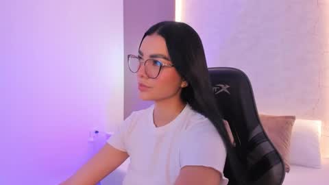 Snapshot of emily_tolson chatting on 03-05-26, 07:32 emily_tolson online show from 03-05-26, 07:32