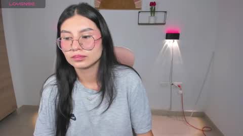 Snapshot of emily_villamil_ chatting on 05-05-26, 09:23 Emi online show from 05-05-26, 09:23