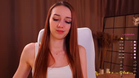 Snapshot of emily_w0w_ chatting on 01-26-25, 03:25 Lia online show from 01-26-25, 03:25