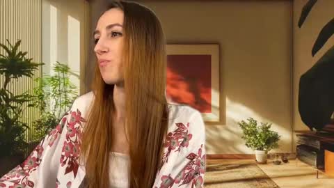 Snapshot of emily_w0w_ chatting on 10-04-25, 05:11 Lia online show from 10-04-25, 05:11