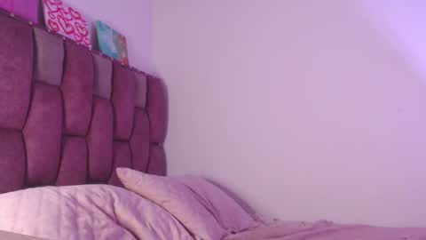 emily_w2 online show from 10-26-25, 03:45