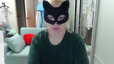 Emily online show from 03-19-26, 05:39