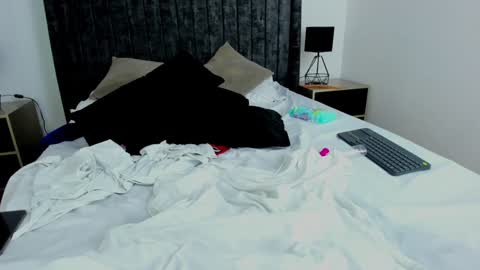 Emilyyy online show from 12-11-24, 04:39