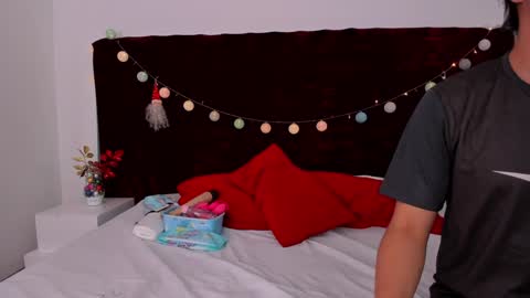 Emilyyy online show from 12-20-24, 03:14