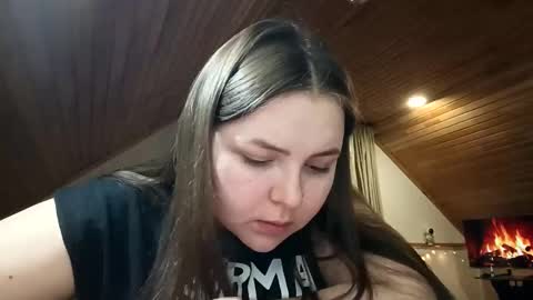 emilyar online show from 04-21-26, 07:50