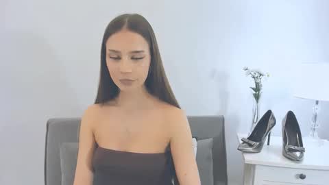 EmilyCharming online show from 02-04-25, 09:10