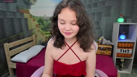 Emilyhaves online show from 09-15-25, 05:57