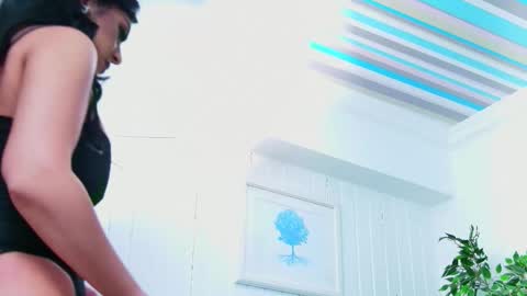 Snapshot of emilycolle_ chatting on 01-06-26, 08:01 Emily online show from 01-06-26, 08:01