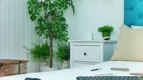 Snapshot of emilycolle_ chatting on 02-05-26, 08:02 Emily online show from 02-05-26, 08:02