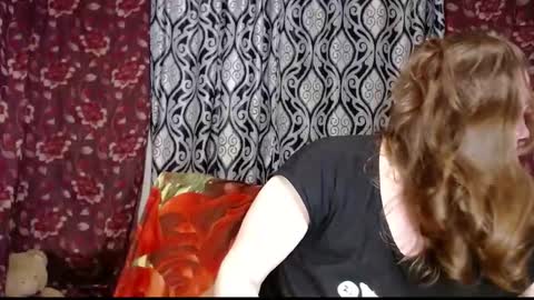 Snapshot of emilydoth chatting on 03-02-25, 11:53 EmilyDoth online show from 03-02-25, 11:53