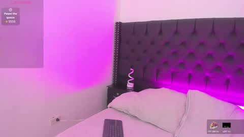 Snapshot of emilyevanss1_ chatting on 11-20-25, 04:56 Emily online show from 11-20-25, 04:56