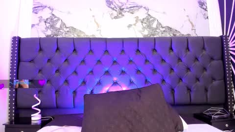 Snapshot of emilyevanss1_ chatting on 02-01-26, 05:39 Emily online show from 02-01-26, 05:39