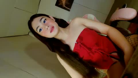 Snapshot of emilyfuckers chatting on 02-27-26, 08:03 ariane online show from 02-27-26, 08:03