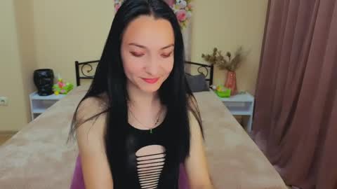 Snapshot of emilygreyy__ chatting on 04-06-26, 05:58 emilygreyy__ online show from 04-06-26, 05:58