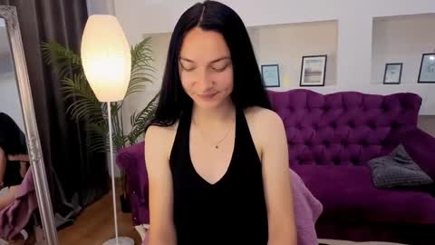 Snapshot of emilygreyy__ chatting on 06-08-26, 01:28 emilygreyy__ online show from 06-08-26, 01:28