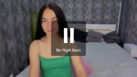 Snapshot of emilygreyy__ chatting on 07-11-26, 05:48 emilygreyy__ online show from 07-11-26, 05:48