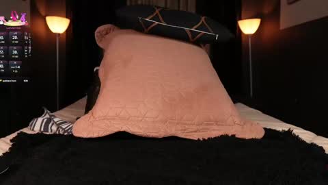 Snapshot of emilyjhonson_1 chatting on 10-01-25, 02:17 Emily Jhonson online show from 10-01-25, 02:17