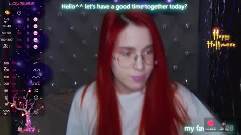 Snapshot of emilykents chatting on 10-22-25, 02:01 EmilyKents online show from 10-22-25, 02:01