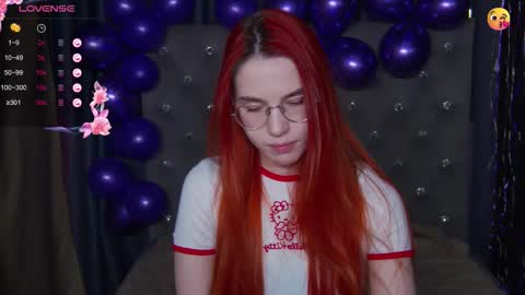 Snapshot of emilykents chatting on 11-06-25, 02:01 EmilyKents online show from 11-06-25, 02:01