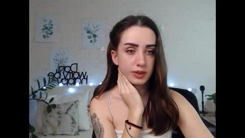 Emyli online show from 01-17-25, 09:06