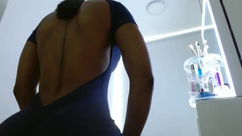 Snapshot of emilymonrro chatting on 12-04-24, 04:05 emily monrro online show from 12-04-24, 04:05