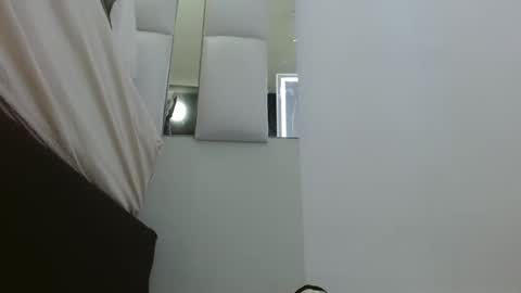 Snapshot of emilymonrro chatting on 01-28-25, 10:34 emily monrro online show from 01-28-25, 10:34