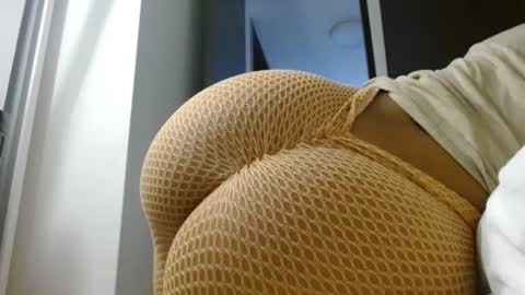 Snapshot of emilymonrro chatting on 09-10-25, 12:05 emily monrro online show from 09-10-25, 12:05