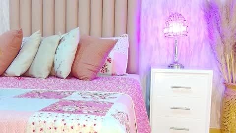 Snapshot of emilyparker__ chatting on 11-17-25, 05:41 My IG - EmilyParker online show from 11-17-25, 05:41