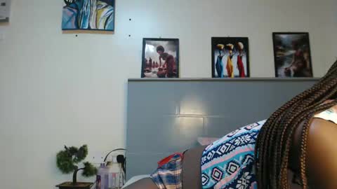 Snapshot of emilyposha chatting on 01-21-25, 09:15 Emilly online show from 01-21-25, 09:15