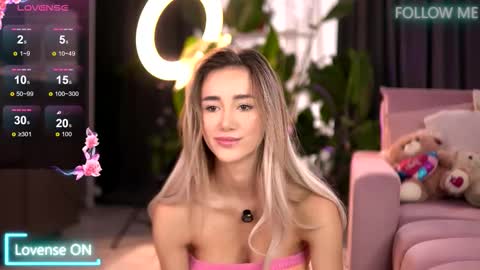 Emily online show from 09-27-25, 06:18