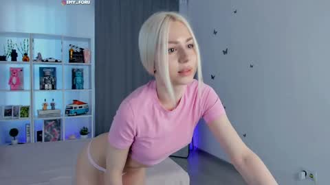 Hey i am  Emily     am -  pm online show from 05-22-26, 05:07