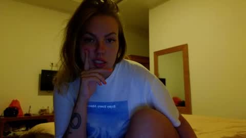 Emily Robbie online show from 06-07-26, 01:37