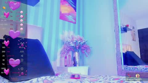 Snapshot of emilyrosee1 chatting on 01-26-25, 08:13 online show from 01-26-25, 08:13