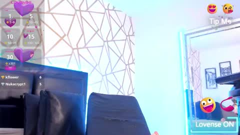 Snapshot of emilyrosee1 chatting on 02-13-25, 11:15 online show from 02-13-25, 11:15