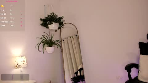 Snapshot of emilyruiz1 chatting on 01-10-25, 04:20 Emily online show from 01-10-25, 04:20