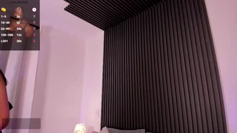 Snapshot of emilyruiz1 chatting on 02-26-25, 11:09 Emily online show from 02-26-25, 11:09