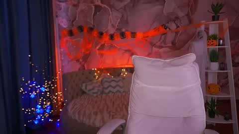  MY NAME IS Emily WELCOME EVERYONE I WILL BE HAPPY TO GIVE YOU WHAT YOU HAVE DREAMED OF FOR SO LONG online show from 10-29-25, 07:10