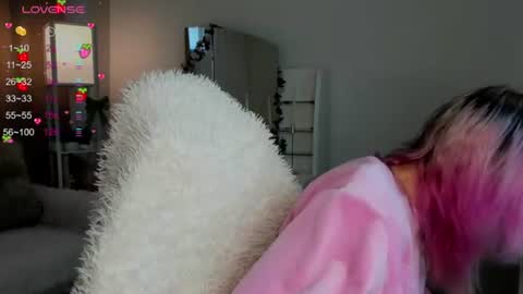 Betty online show from 07-12-26, 01:07