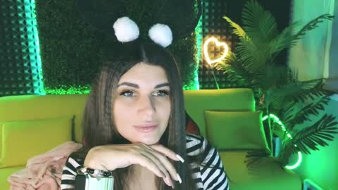 Emily online show from 12-21-24, 01:58