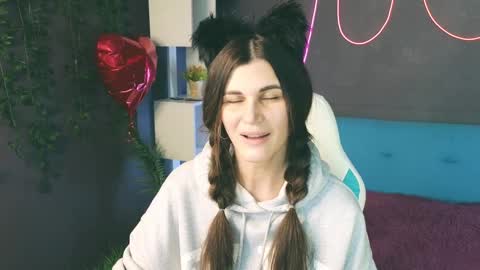 Emily online show from 03-03-25, 07:43