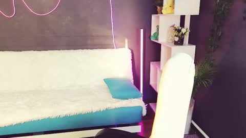 Emily online show from 10-11-25, 01:49