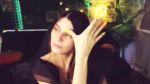 Emily online show from 11-02-25, 02:14