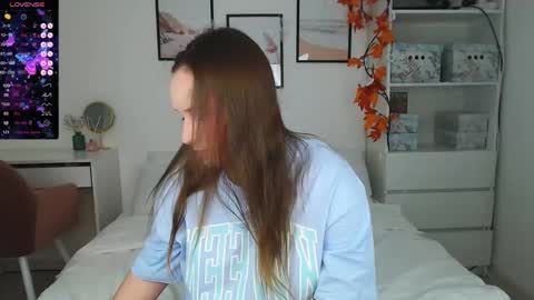 Emily online show from 02-10-25, 07:38